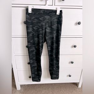 Fabletics camo power hold legging